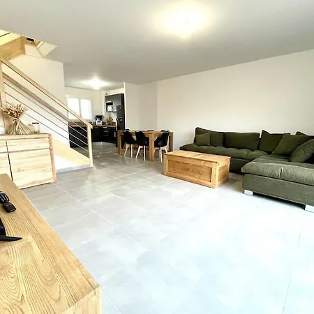 Villa 8 Personnes Bord De Climatisee