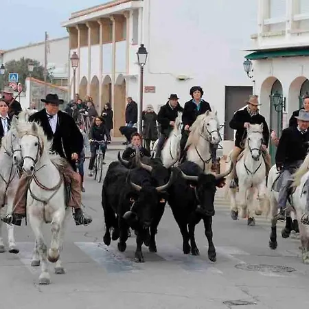 8 Personnes Bord De Climatisee Villa *